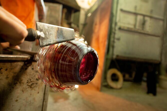 In-depth guided tour in a real Murano Glass Factory - FAQ