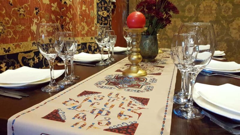 In Yerevan: Discover the Artistry of Armenian Carpet Weaving - Key Points