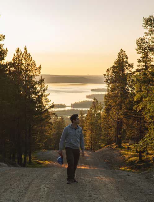 Inari: Midnight Sun Guided Hike with sparkling drinks - Key Points