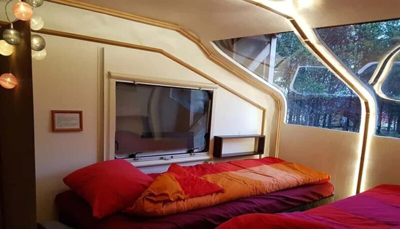 Inari: Overnight Aurora Hunt in Mobile Cabin on Lake Inari - What Makes This Stand Out