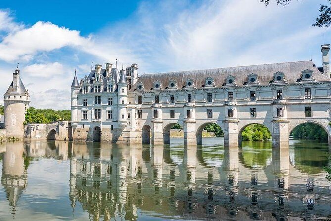 Incredible Loire castles tour with Wine tastings and Lunch - FAQs