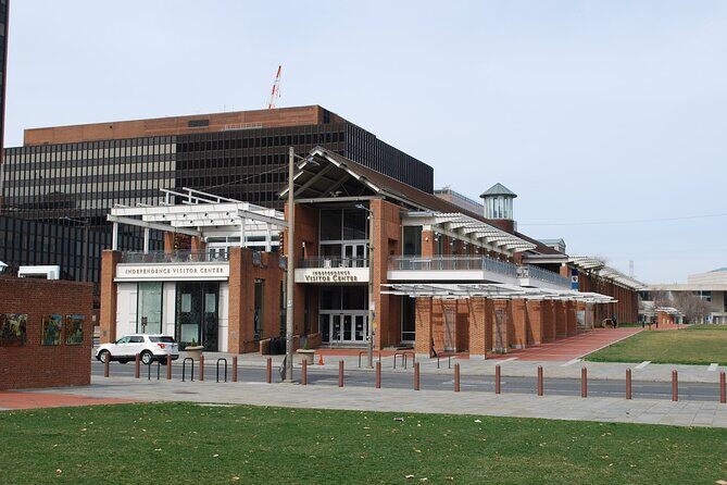 Independence Mall (Entrance to 2 Historic Sites) 2.5 Hour Walking - Who Should Consider This Tour?