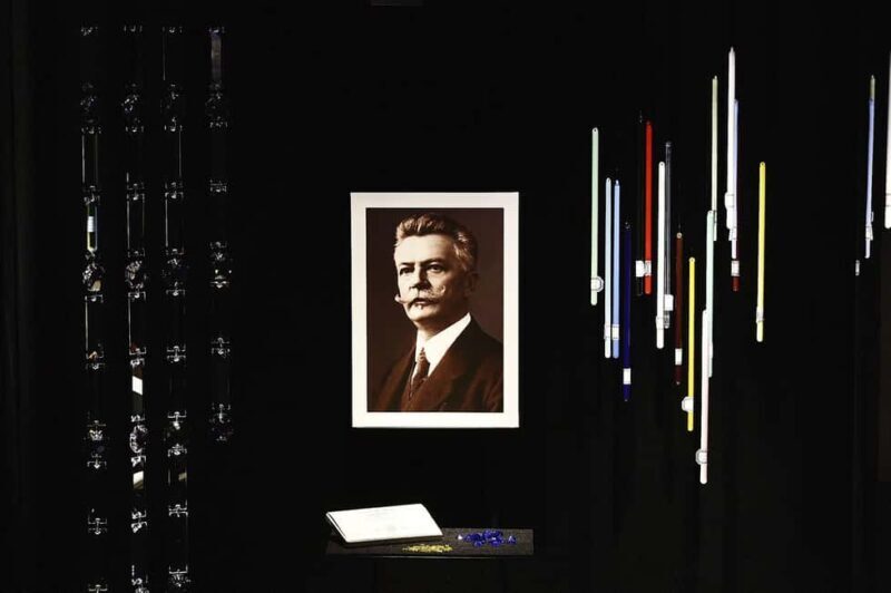 Innsbruck: Swarovski Exclusive Guided Tour with Drink & Gift - Why This Tour Means Value for Travelers