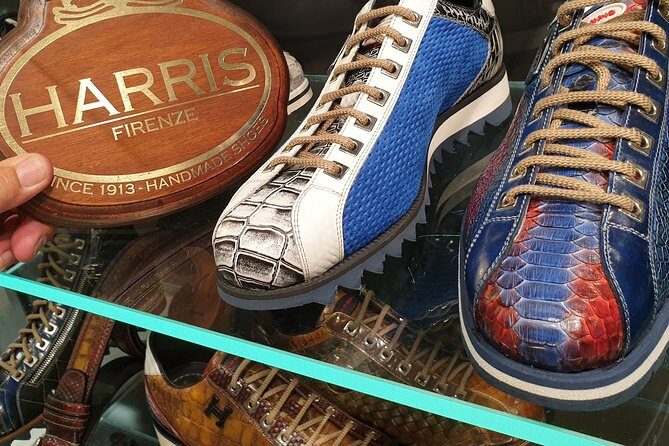 Inspirational Italian Walking Tour in The Hague's Royal Area - The Significance of Grote Kerk