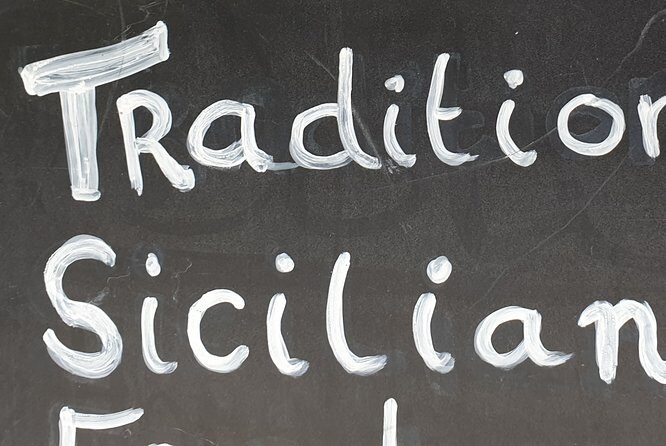 Inspirational Italian Walking Tour in The Hague's Royal Area - Old City Hall and its Hidden Messages