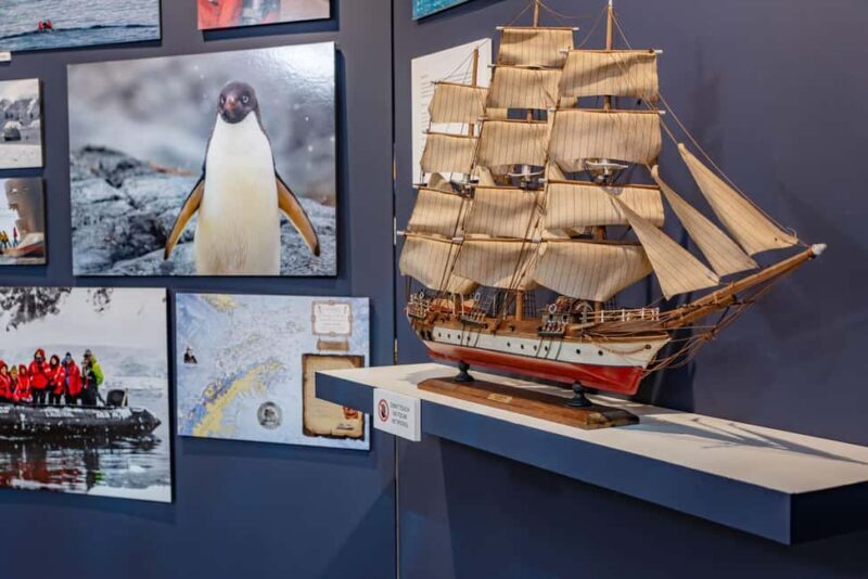 Interactive Photo-Museum of Antarctica with Virtual Reality - The Experience: Pros and Cons