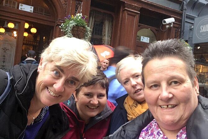 Interactive Scavenger Hunt in Manhattan's Secrets - How does the tour work?