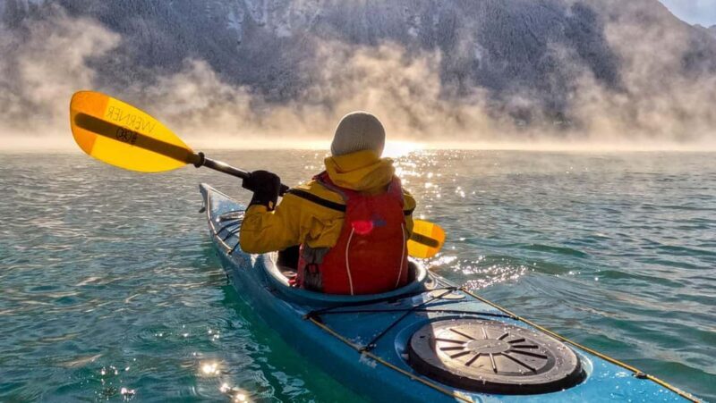 Interlaken: Small-Group Winter Kayak Tour on Lake Brienz - Key Points