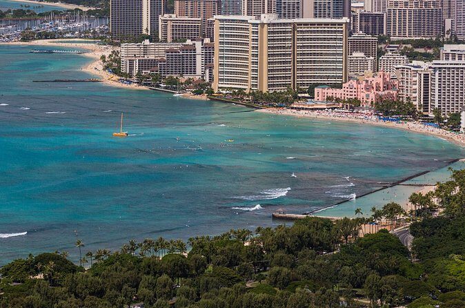 Intimate WWII: Honor our Heroes and Historic Honolulu Tour With Lunch - Who Will Love This Tour?