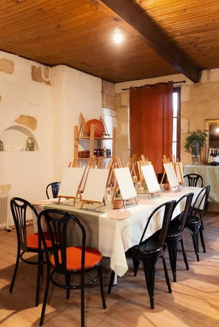 Introduction to Vin Rouge painting - What Is the Vin Rouge Painting Experience?