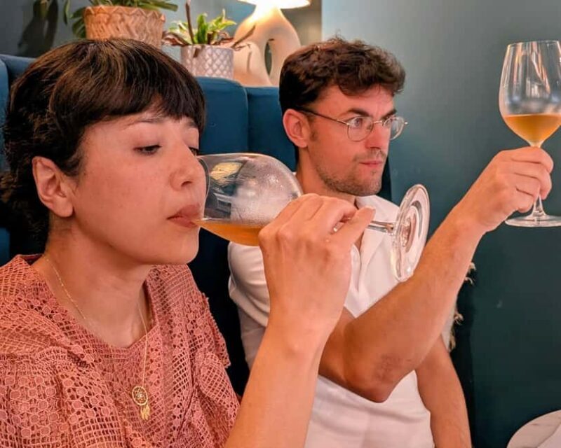 Introductory workshop on wine tasting and wine and canelé pairing - An Honest Look at the Experience