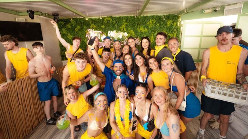 Ios: Pub Crawl with 5 Venues, 5 Shots, and 5 VIP Entrances - A Deep Dive into the Ios Pub Crawl Experience