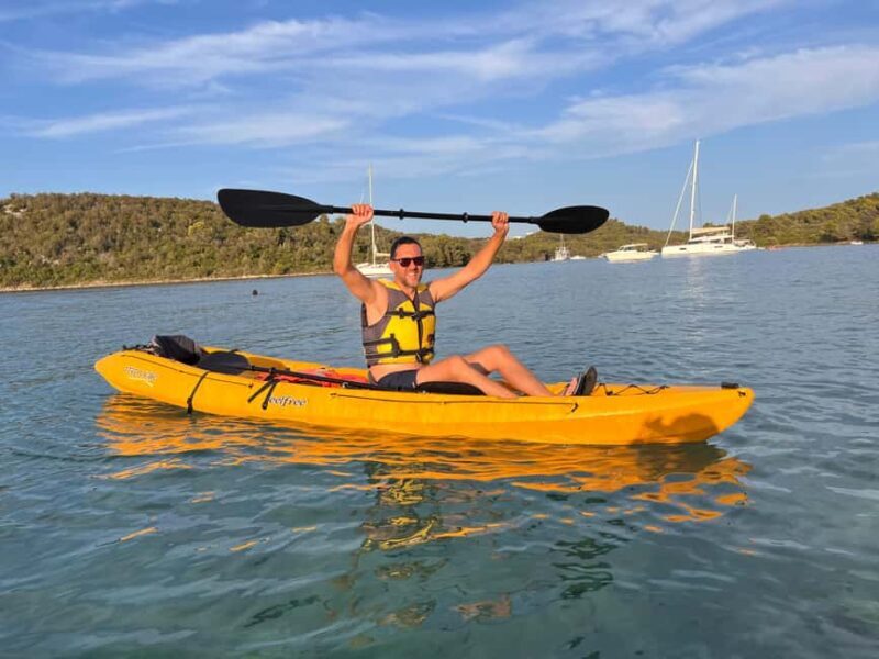 iovo Island: Sunset Kayak Tour with Wine - Key Points