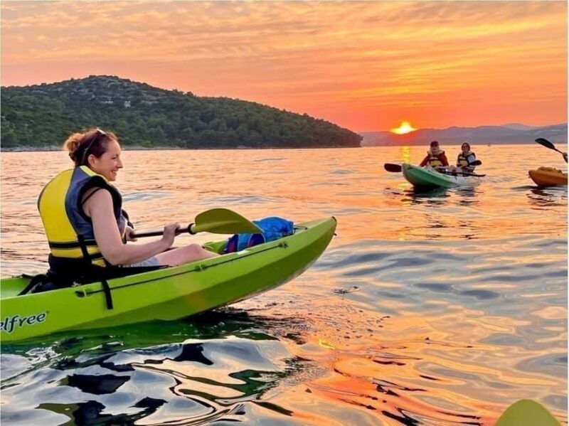 iovo Island: Sunset Kayak Tour with Wine - Who Is This Tour Best For?