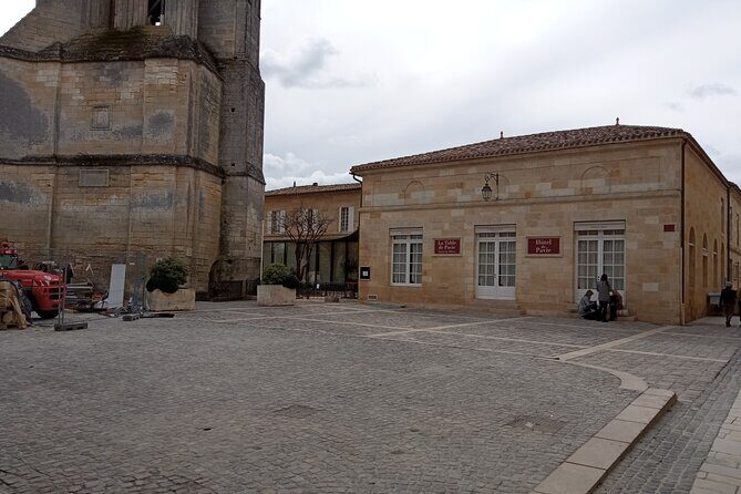 Isaac Newtons Trail: Puzzle Quest in Saint-Émilion - The Experience and Its Pacing