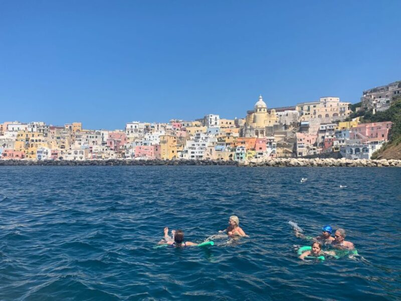 Ischia, Procida, Capri, Private Day Cruise : From sorrento - FAQ