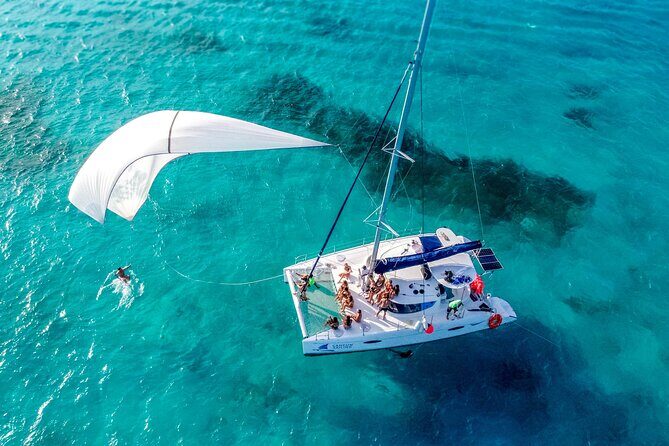 Isla Mujeres Catamaran from Cancun with Open bar and lunch - What Past Guests Are Saying