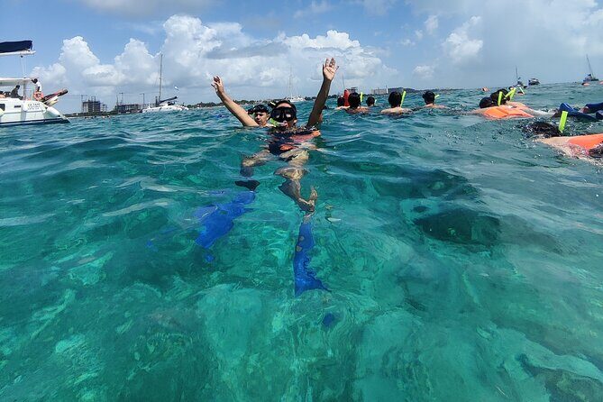 Isla Mujeres Catamaran Tour from Cancun with Snorkel and Open Bar - Who Is This Tour Best For?