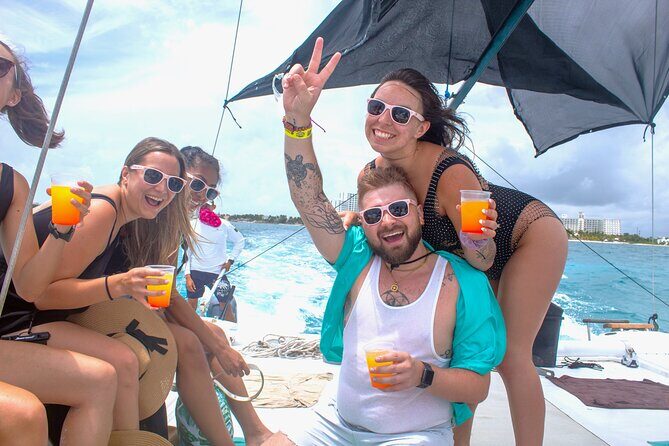 Isla Mujeres Catamaran Tour from Cancun with Snorkel and Open Bar - FAQ