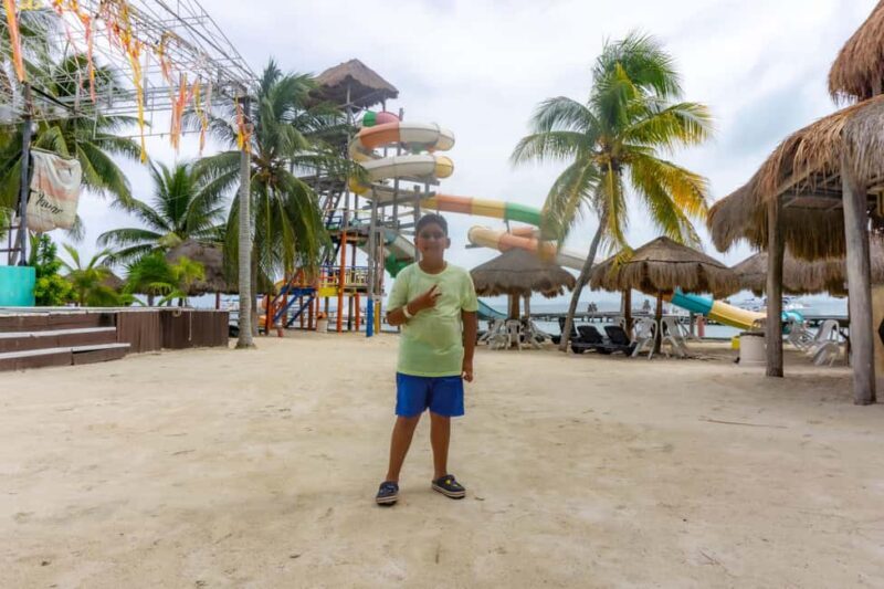 Isla Mujeres Catamaran Tour with Snorkeling & Open bar - FAQ