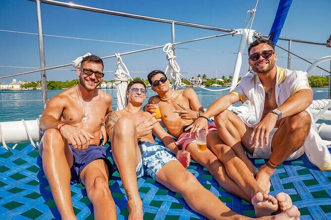 Isla Mujeres Cruise with Beach Club, Snorkel, Lunch and Open Bar - Return Journey and Overall Experience