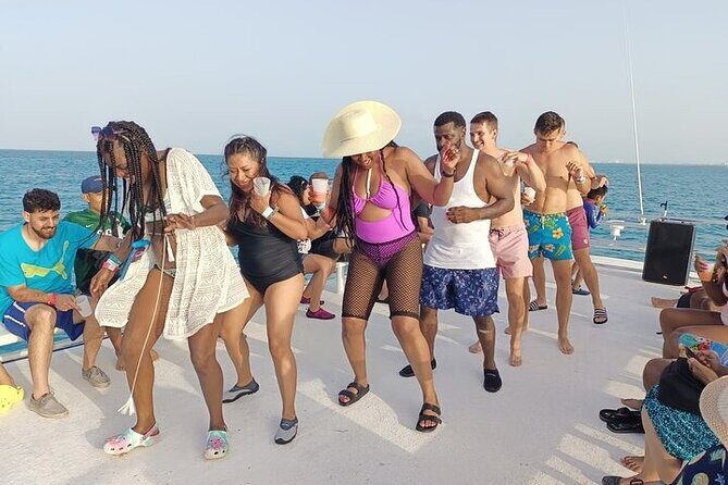 Isla Mujeres party on board! Catamaran,Lagoon,Snorkel & Downtown - Practical Details and What to Expect