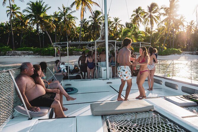 Isla Mujeres Spring Break Party Catamaran Snorkel and Open Bar - Practical Details and Considerations