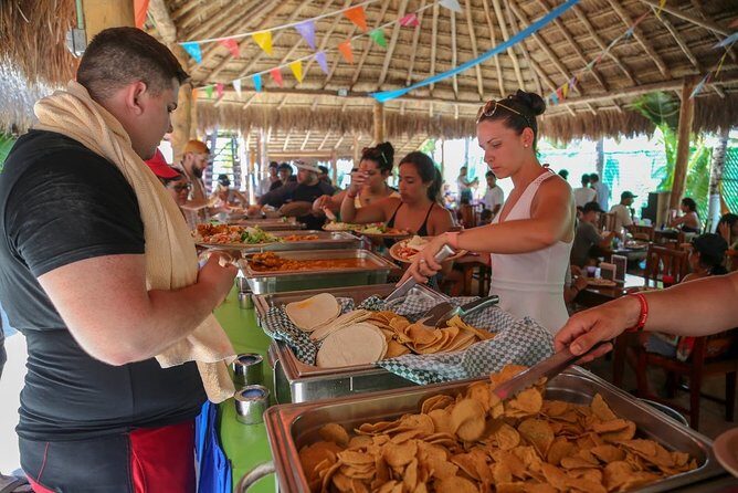 Isla Mujeres tour from Cancún (open bar, lunch ) - Who Is This Tour Best For?