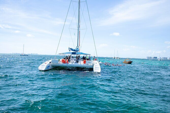 Isla Mujeres Tour on Catamaran with Snorkel, Open Bar, Buffet & Beach club - FAQs