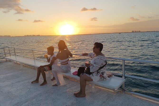 Isla Mujeres Tour with Open Bar Food and Snorkeling - A Closer Look at the Itinerary and Experience