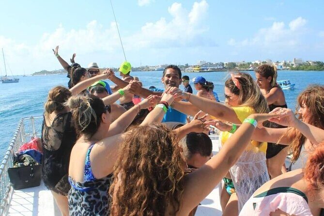 Isla Mujeres Tour with Open Bar Food and Snorkeling - Who Should Consider This Tour?