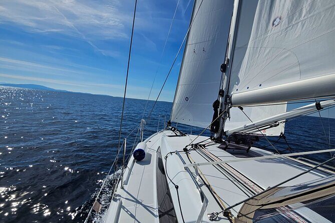 Islands Tour on Luxurious Jeanneau Sun Odyssey - The Sum Up