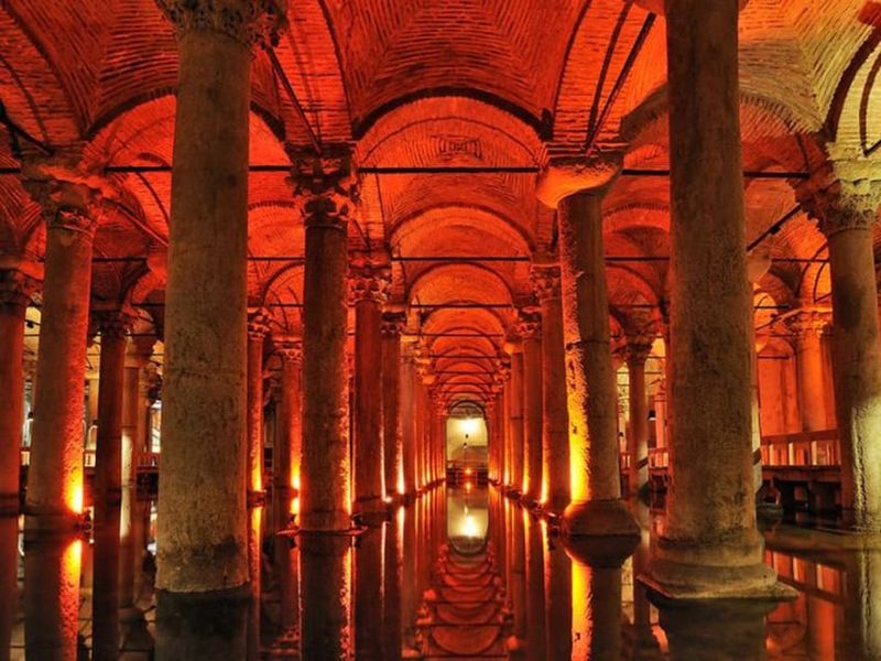 Istanbul: Basilica, Hagia Sophia, Blue Mosque Tour & Cruise - Timing and pace: 3 hours on paper, longer in real life