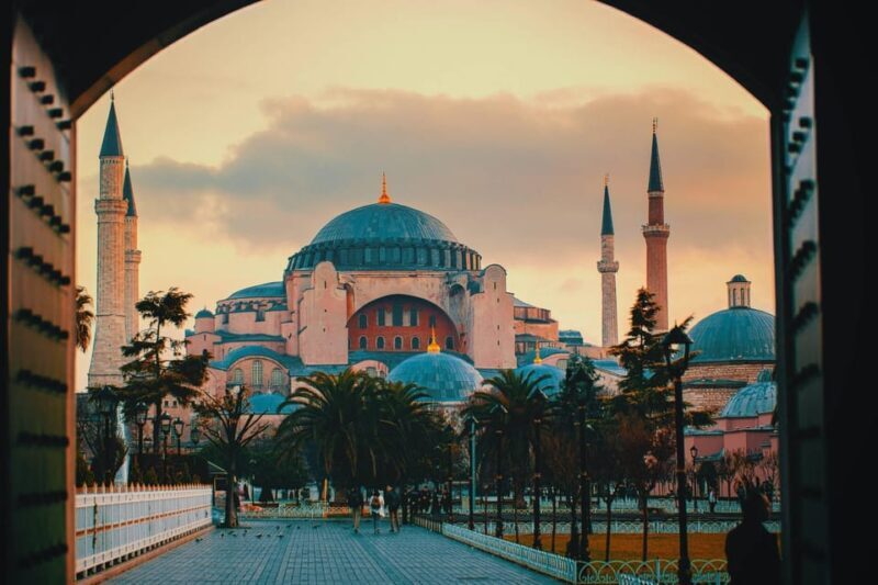Istanbul: Blue Mosque, Hagia Sophia, & Basilica Cistern Tour - Key Points