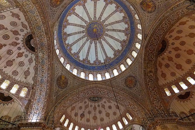 Istanbul: Blue Mosque & Hagia Sophia Small-Group Tour with ticket - Stop 2: The Blue Mosque Courtyard Experience