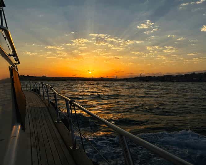 Istanbul: Bosphorus and Golden Horn Sunset Yacht Cruise - The Details of the Istanbul Sunset Yacht Cruise