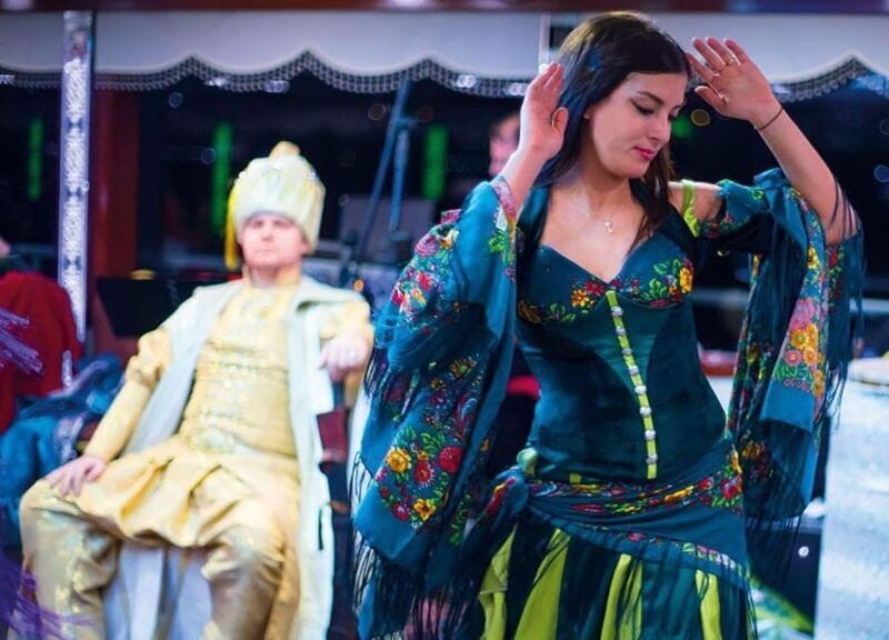 Istanbul: Bosphorus Dinner Cruise with Entertainment - Key Points