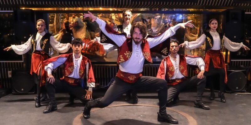 Istanbul: Bosphorus Dinner Cruise with Private Table & Show - Key Points