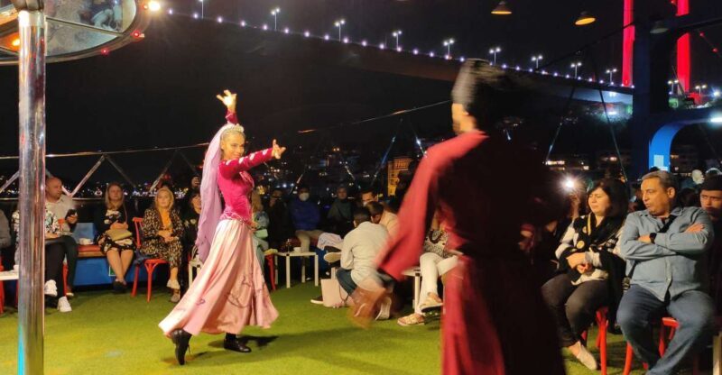 Istanbul: Bosphorus Dinner Cruise with Turkish Night Show - Detailed Review of the Bosphorus Dinner Cruise with Turkish Night Show