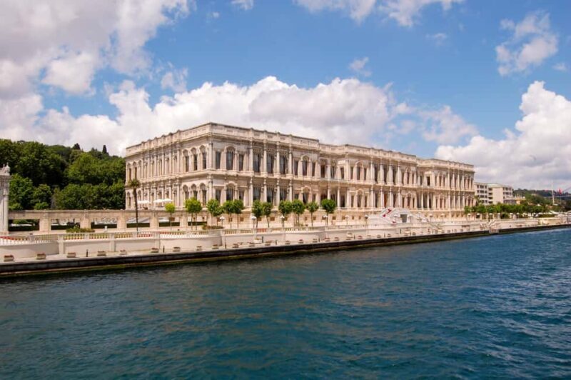 Istanbul: Bosphorus Lunch Cruise with Guide & Drinks - Is It Worth the Price?