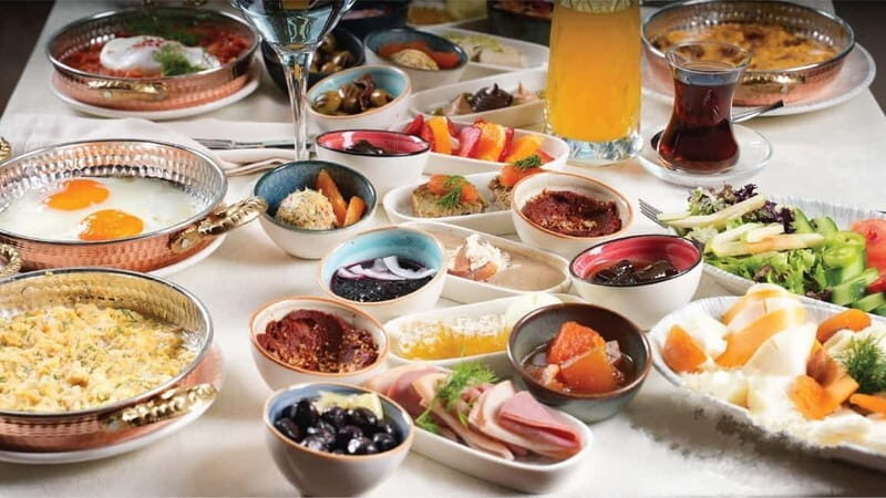 Istanbul: Bosphorus Morning Cruise with Breakfast - A Closer Look at the Experience