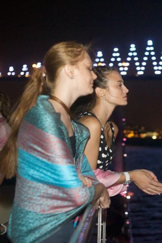 Istanbul: Bosphorus Night Dinner Cruise with Private Table - Authentic Feedback: What Travelers Say