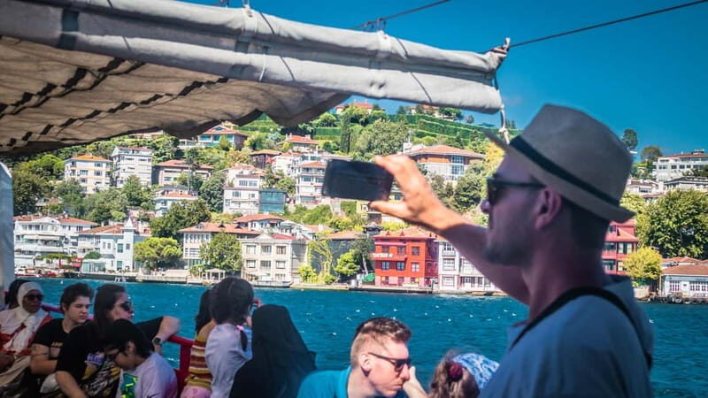 Istanbul: Bosphorus Sightseeing Cruise Tour with Audio Guide - FAQ