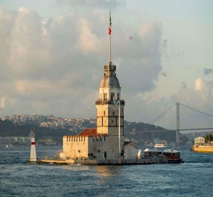 Istanbul Bosphorus Sunset Cruise Guided Tour - Who Is This Tour Best For?