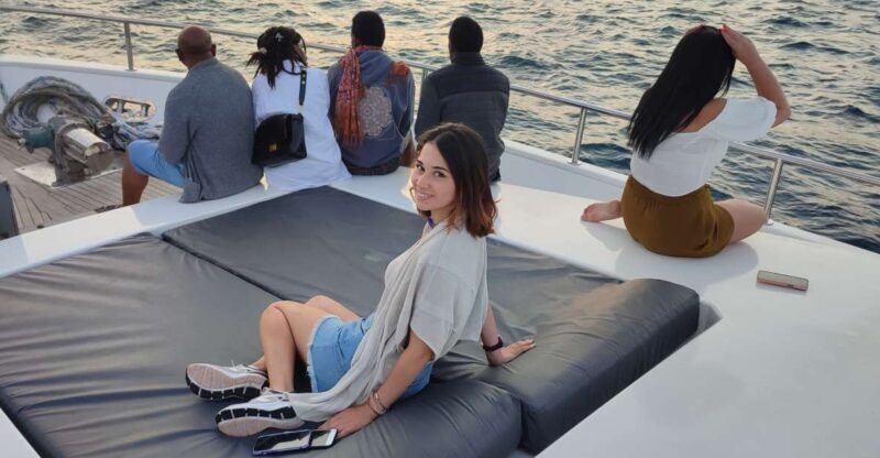 Istanbul: Bosphorus Sunset Cruise on Yacht with Live Guide - Breaking Down the Itinerary