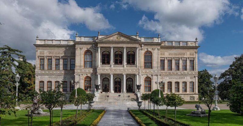 Istanbul: Dolmabahce Palace Tour and Bosphorus Yacht Cruise - Istanbul: Dolmabahce Palace Tour and Bosphorus Yacht Cruise