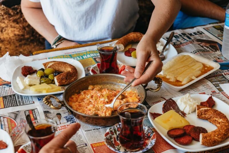 Istanbul: European and Asian Side Guided Foodie Walking Tour - Key Points