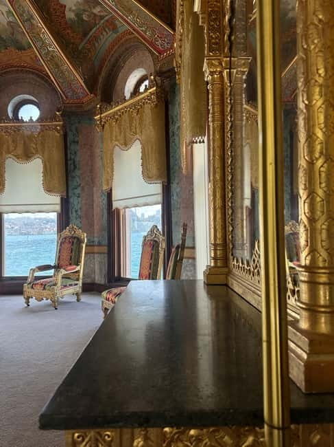 Istanbul: Explore Europe and Asia by Guided Bus and Boat - Key Points