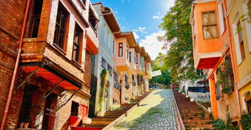 Istanbul: Fener, Balat, Old Greek and Jewish Quarter Tour - Exploring Istanbul’s Hidden Corners: A Look at the Fener and Balat Tour