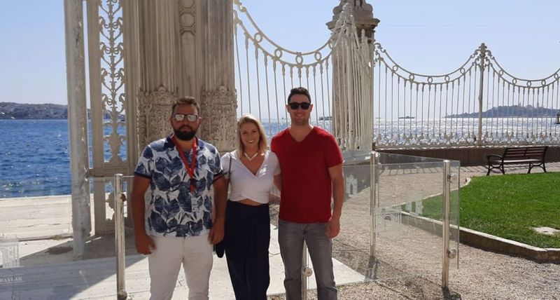 Istanbul: Full-Day Highlights Tour with Guide and Lunch - Topkapi Palace: skip-the-line entry and what extra ticket costs mean